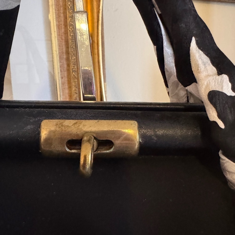 Anne Klein 2 Handbag - Picture 4 of 16